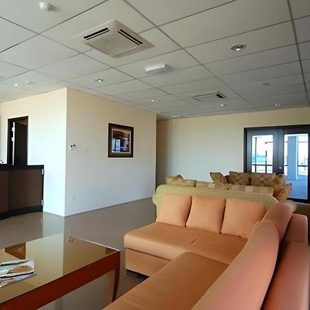 Aristo Hotel @ Putatan Kota Kinabalu Exterior photo