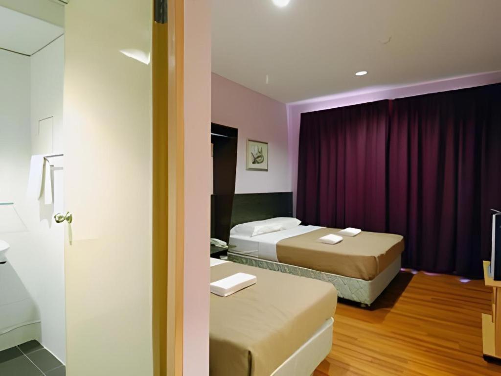 Aristo Hotel @ Putatan Kota Kinabalu Exterior photo