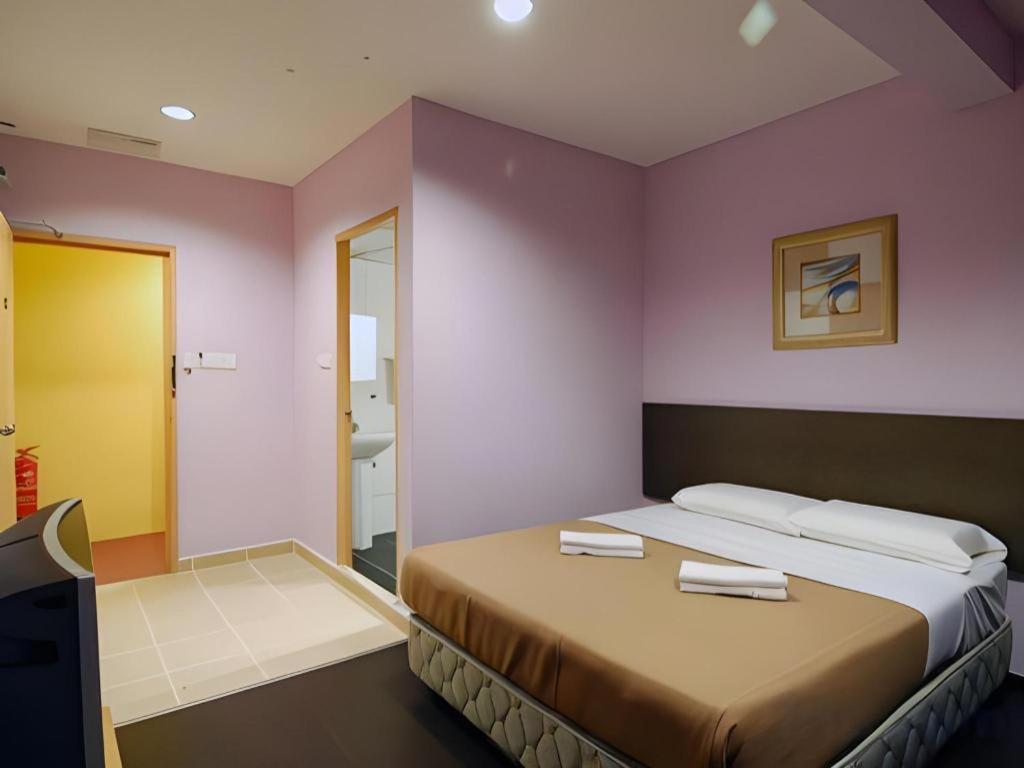 Aristo Hotel @ Putatan Kota Kinabalu Exterior photo
